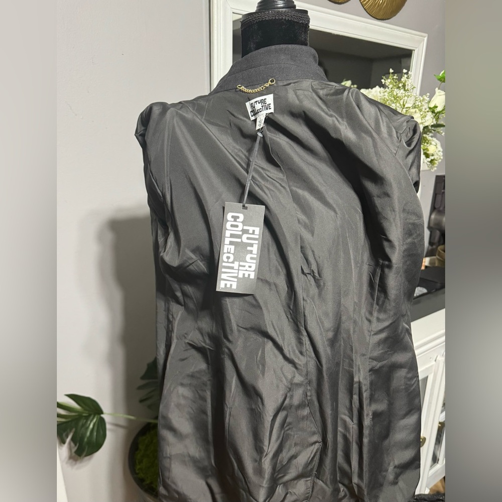 Future Collective Nipped waist charcoal blazer size large NWT - Picture 4 of 6